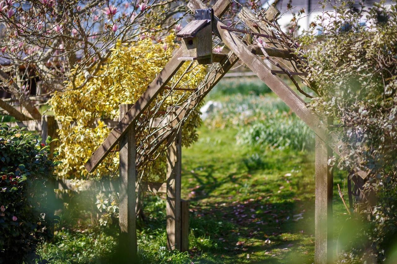 The Snug At Cornish Barn Holidays 트루로 외부 사진